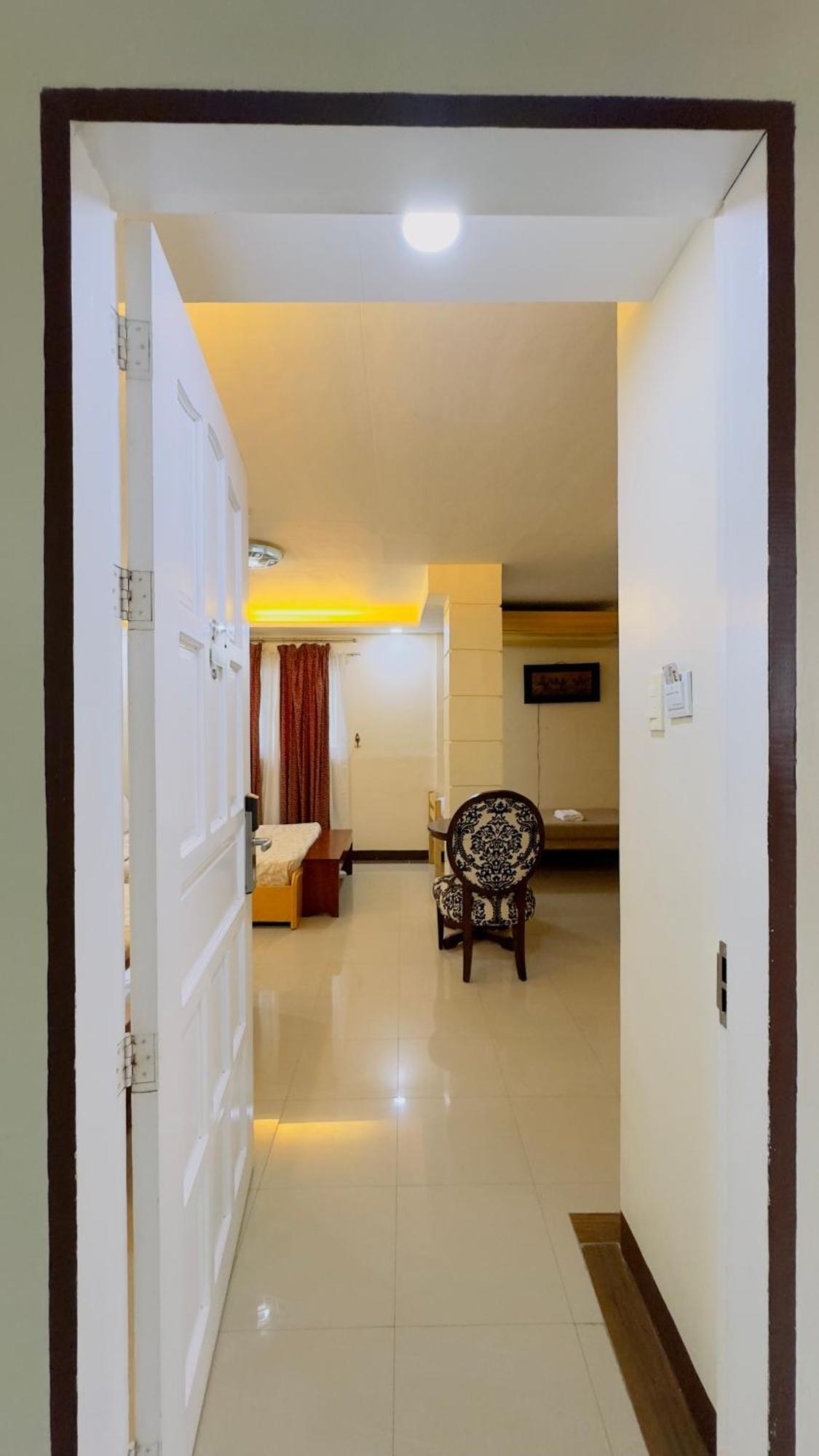 La Anclar Hotel Davao City Buitenkant foto