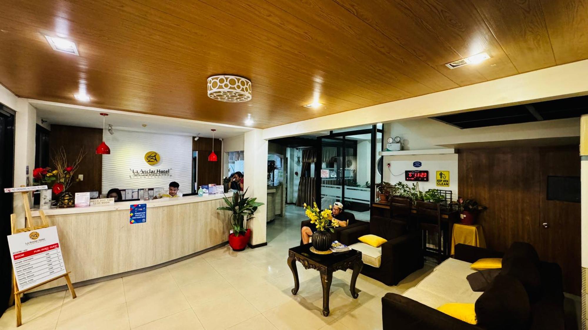La Anclar Hotel Davao City Buitenkant foto