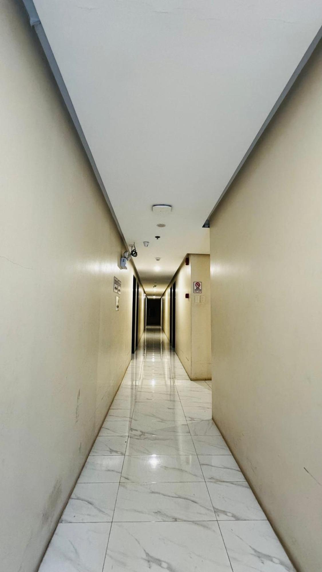 La Anclar Hotel Davao City Buitenkant foto